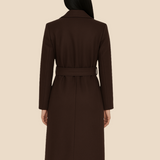 Długi elegancki płaszcz damski z paskiem i kołnierzem