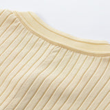 Dzianinowa sukienka midi z krótkim rękawem i plisowanym dołem