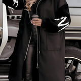 Długi płaszcz damski z kapturem i wzorem na rękawach – ciepły model casualowy