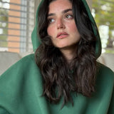 Ciepłe ponczo z kapturem z miękkiego polaru