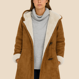 Damski płaszcz z kapturem i podszewką z miękkiego futerka