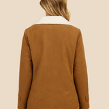 Kurtka damska z kożuszkiem – ciepła, modna kurtka na jesień i zimę