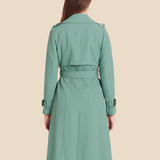 Damski klasyczny trencz z paskiem i klapami