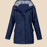 Kurtka przeciwdeszczowa damska z kapturem – lekka parka na wiosnę i jesień