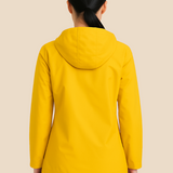 Kurtka przeciwdeszczowa damska z kapturem – lekka parka na wiosnę i jesień