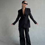 Damska elegancka marynarka o dopasowanym kroju