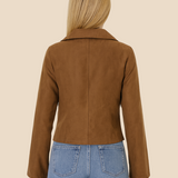 Kurtka damska zamszowa ramoneska – stylowa kurtka biker na każdą porę roku