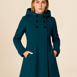 Elegancki płaszcz damski z kapturem i podwójnym zapięciem