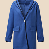 Stylowe ponczo damskie z kapturem i guzikami – eleganckie okrycie na jesień i zimę