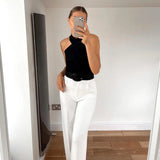 Damski top z krzyżowanymi ramiączkami na szyi