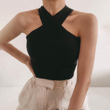 Damski top z krzyżowanymi ramiączkami na szyi