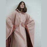 Damskie ponczo z kapturem i miękkim wykończeniem