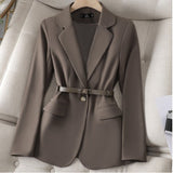 Damska elegancka marynarka z paskiem w talii