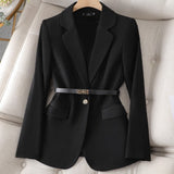 Damska elegancka marynarka z paskiem w talii