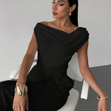 Elegancki top damski z odkrytymi ramionami i drapowaniem