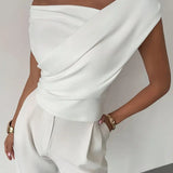 Elegancki top damski z odkrytymi ramionami i drapowaniem