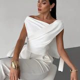 Elegancki top damski z odkrytymi ramionami i drapowaniem