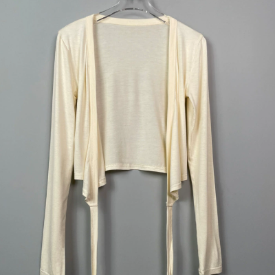 Bluzka kopertowa z długim rękawem i wiązaniem