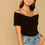 Top damski z odkrytymi ramionami – elegancki i kobiecy fason