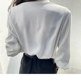 Elegancka koszula damska plisowana z kołnierzykiem