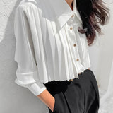 Elegancka koszula damska plisowana z kołnierzykiem