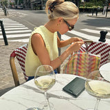 Ażurowy top damski z odkrytymi plecami