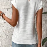 Dopasowany top damski bez rękawów z fakturowanym materiałem