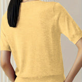 Dzianinowy t-shirt damski z krótkim rękawem – elegancki basic