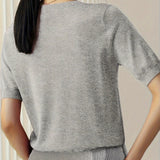 Dzianinowy t-shirt damski z krótkim rękawem – elegancki basic