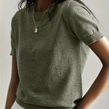 Dzianinowy t-shirt damski z krótkim rękawem – elegancki basic