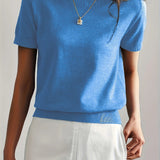 Dzianinowy t-shirt damski z krótkim rękawem – elegancki basic