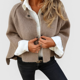 Stylowa peleryna damska z guzikami – elegancki kardigan na chłodne dni