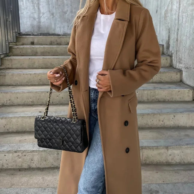 Elegancki płaszcz dwurzędowy midi z kołnierzem