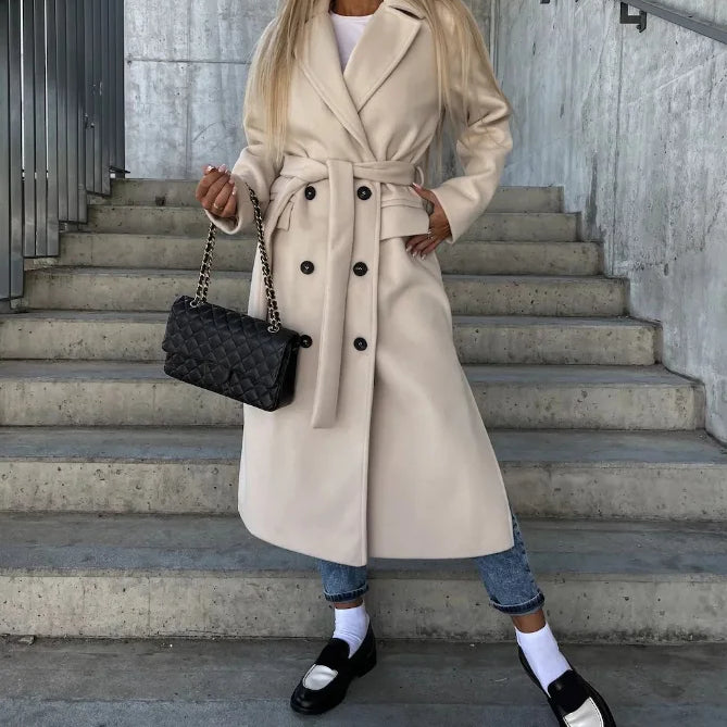 Elegancki płaszcz dwurzędowy midi z kołnierzem