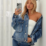 Klasyczna kurtka jeansowa oversize – modna katana damska na każdą porę roku