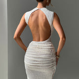 Elegancka sukienka maxi bez rękawów z odkrytymi plecami