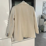 Damska elegancka marynarka o klasycznym kroju