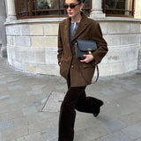 Damska marynarka z miękkiego sztruksu o luźnym kroju