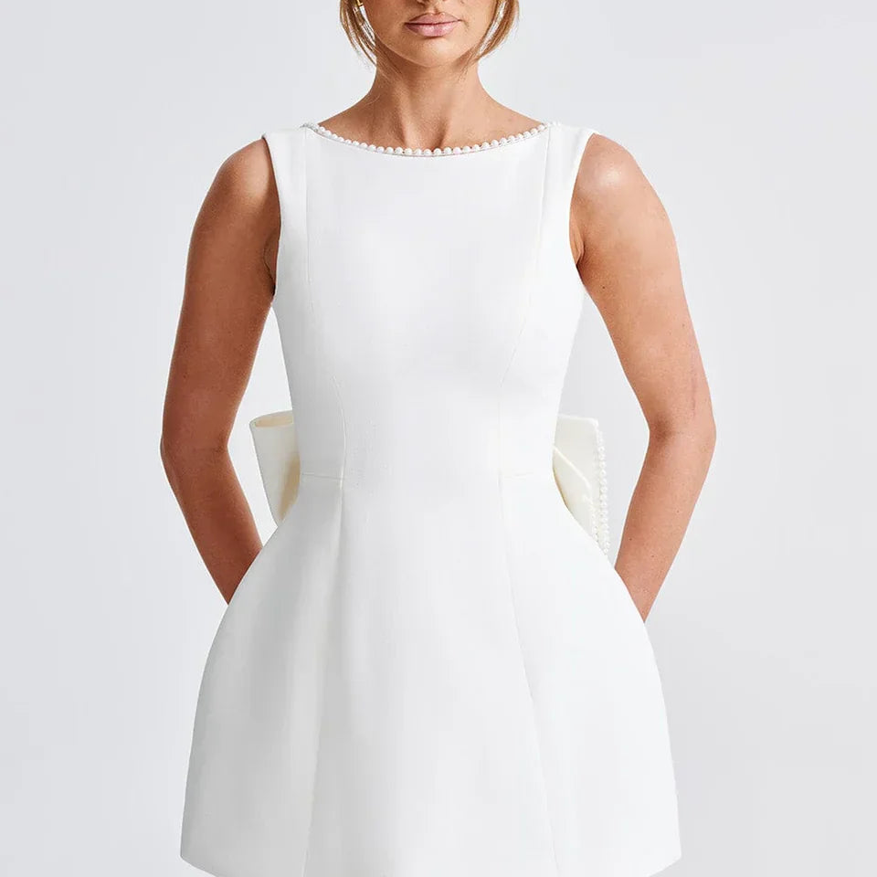 Sukienka mini z gorsetową górą i zdobionym dołem