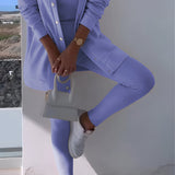 Damski komplet dresowy z odkrytym ramieniem i joggerami