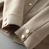 Damska elegancka kurtka z kołnierzykiem i guzikami